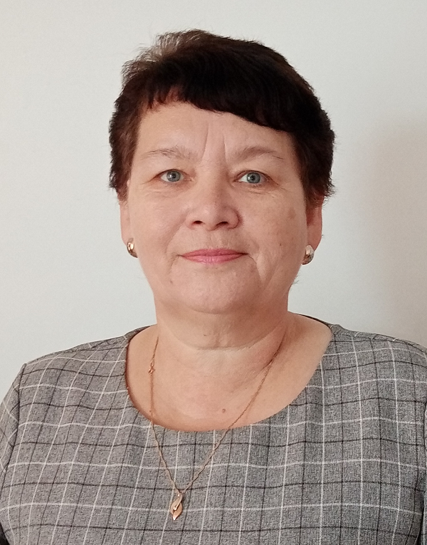 Ахмадулина Нина Владиславовна.
